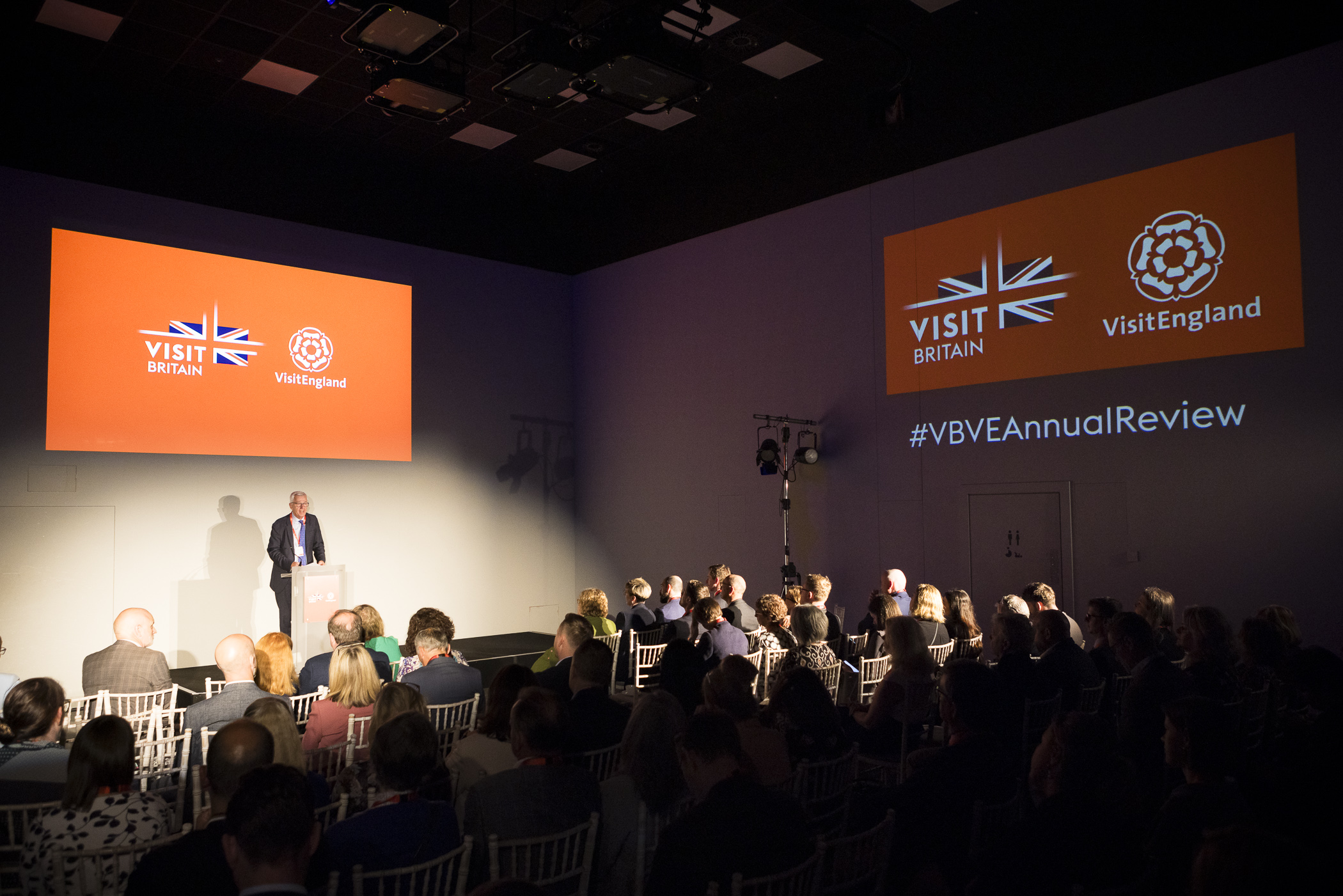VisitBritain Chair Nick de Bois speaking at VisitBritain/VisitEngland Annual Review 2023/24
