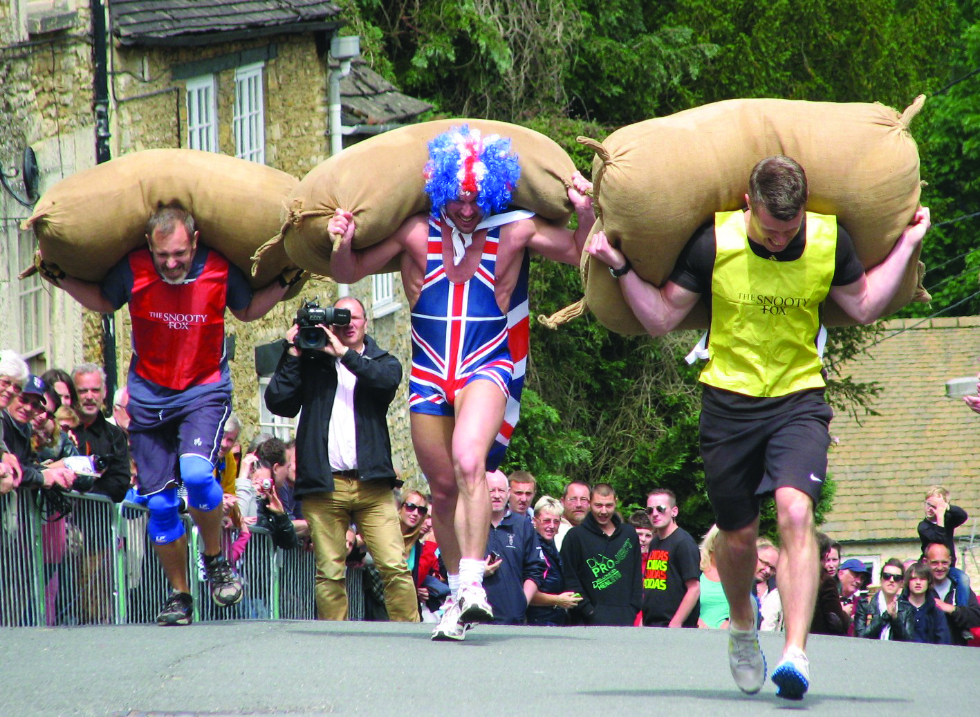  Tetbury Woolsack Races, Cotswolds, England. 140 CRG heat of Men's race.