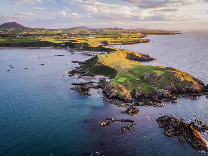 منظر جوي لشبه جزيرة لين، ويلز