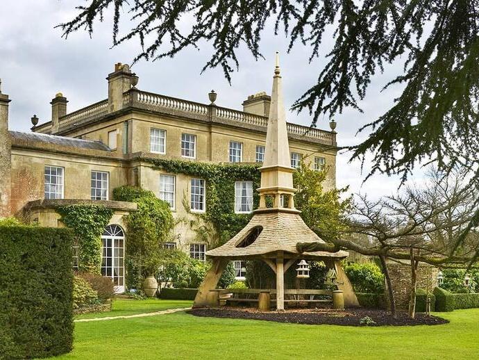 Oak Pavilion at Highgrove Garden