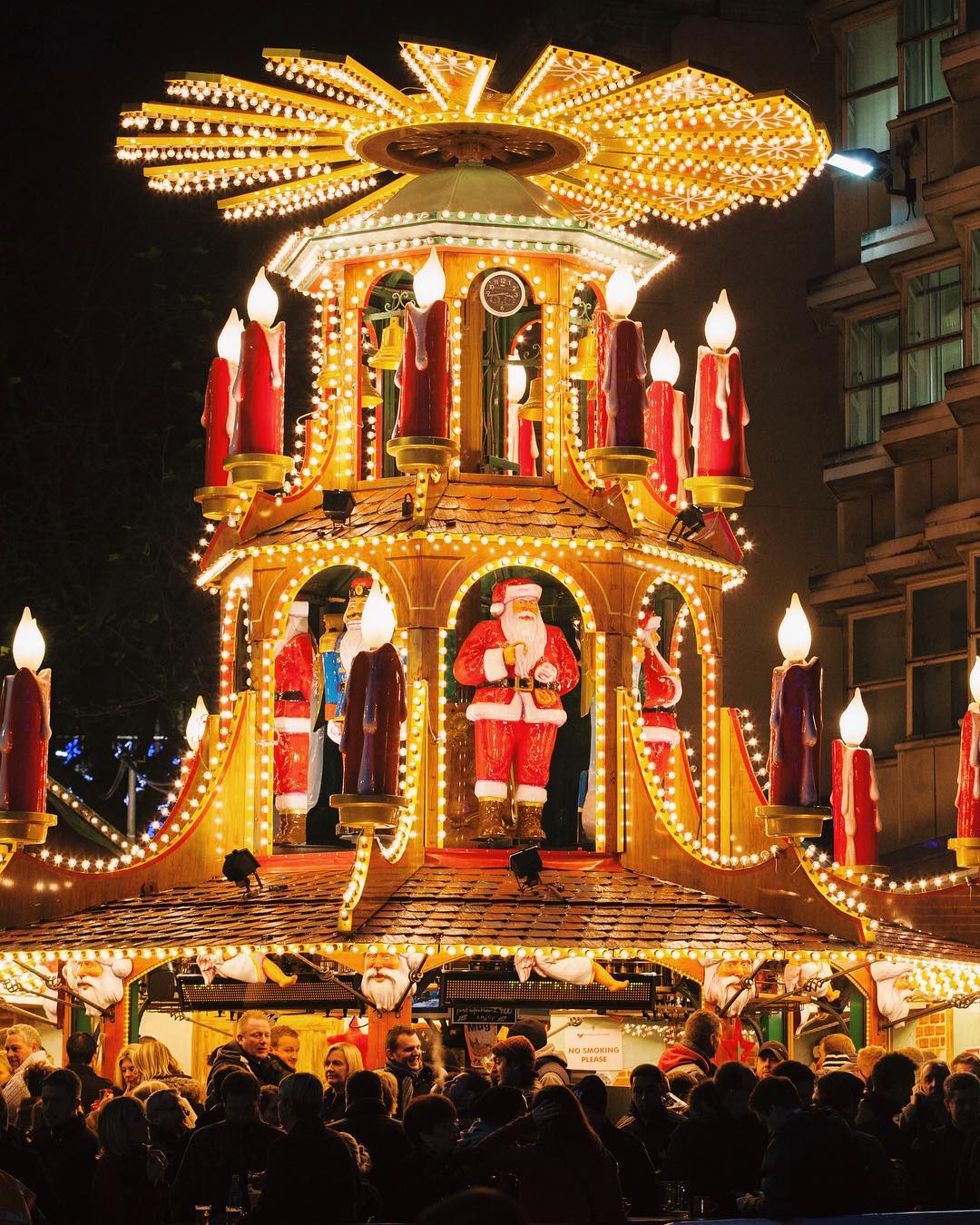 Illuminations au marché de Noël de Francfort, Birmingham