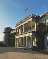 Außenansicht von Goodwood House, West Sussex, England