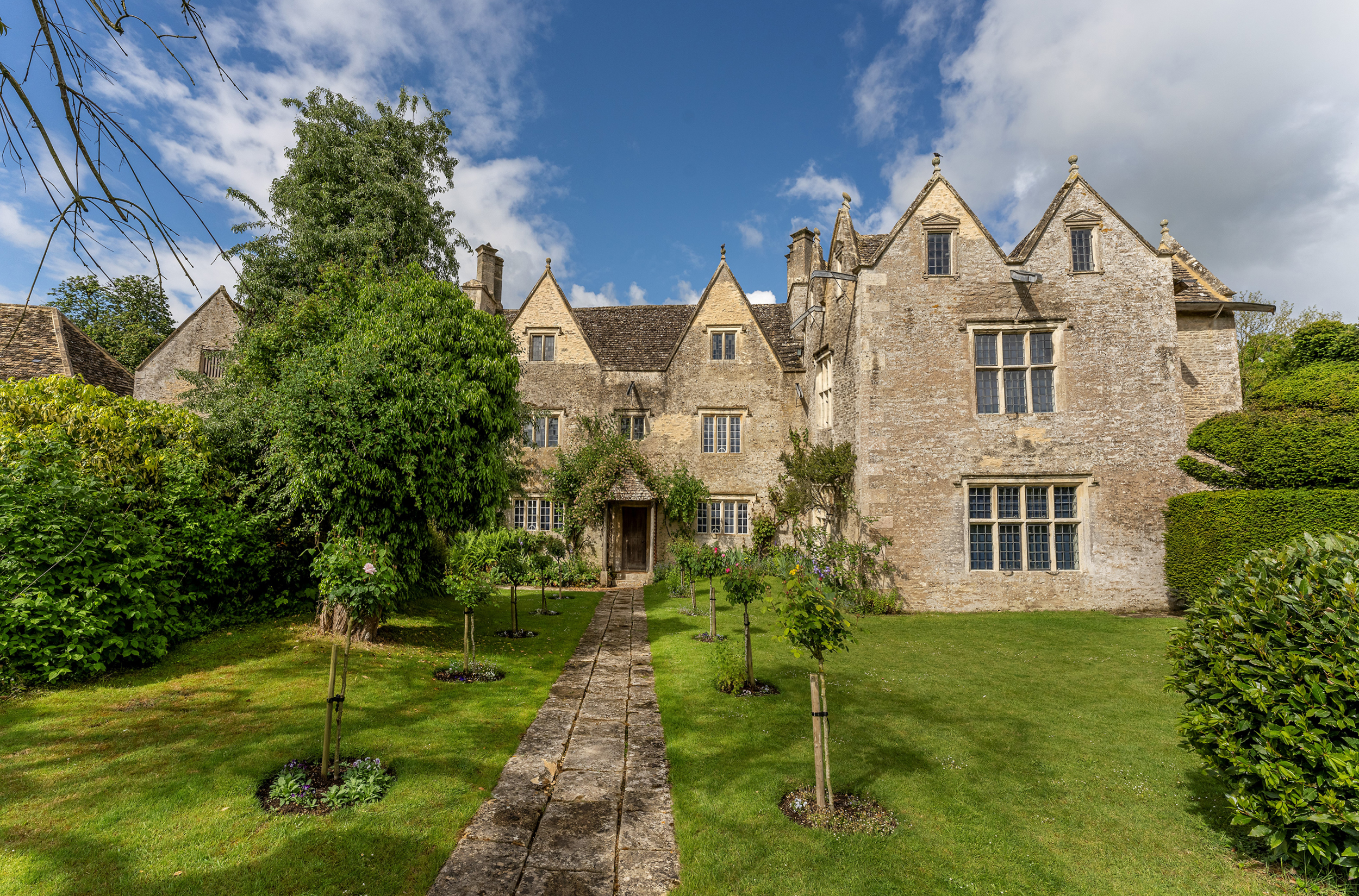 The exterior of Kelmscott Manor