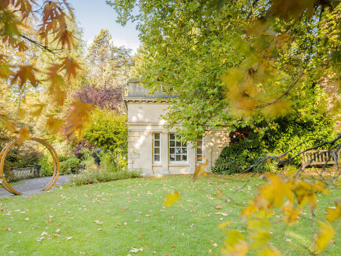 Autumn at Bath Botanical Gardens - Temple of Minerva Wedding Venue