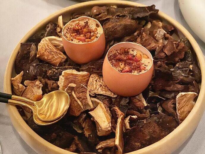 Bol de champignons à manger