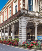 Una foto exterior del Guildhall de Windsor