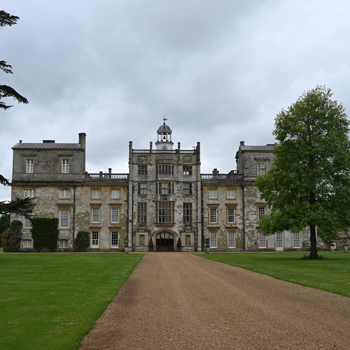 Blick auf Wilton House und den Garten