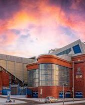 Vue panoramique du célèbre stade Ibrox, siège du club de football des Rangers.