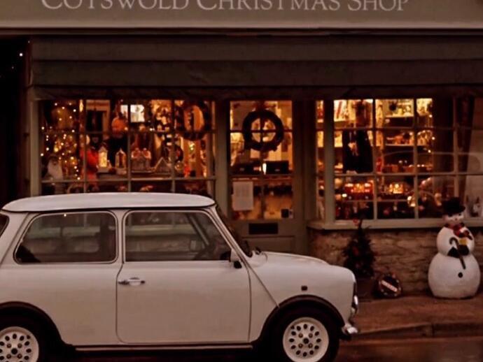 Cotswold Christmas Shop