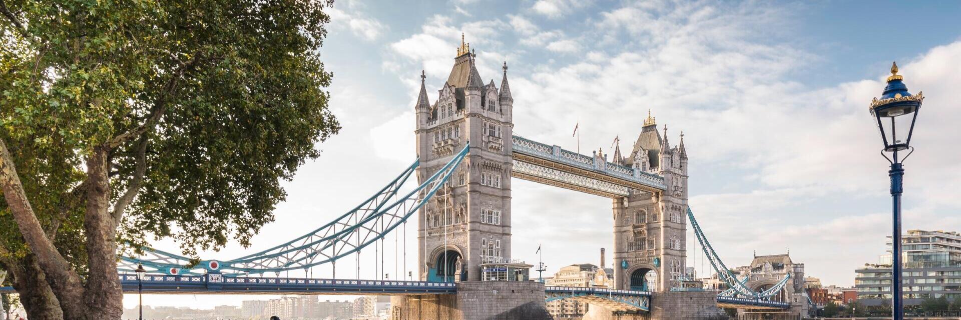 Le Tower Bridge de Londres par une journée ensoleillée