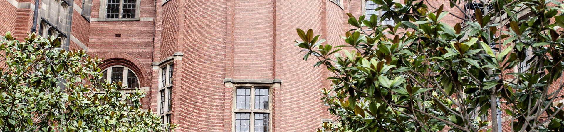 Couple strolling through the grounds of University of Birmingham