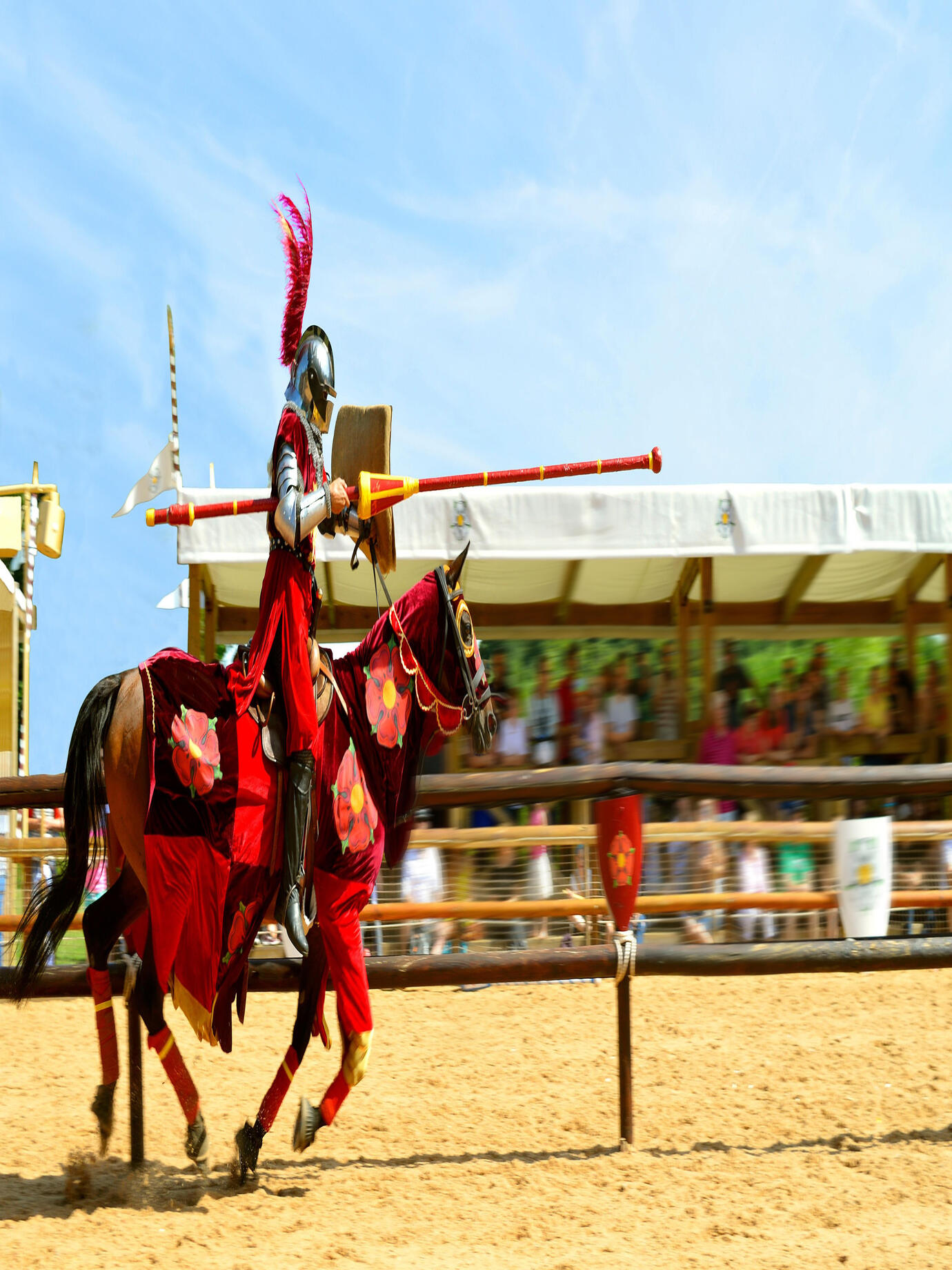 إعادة تمثيل حرب الورود في قلعة وارويك.