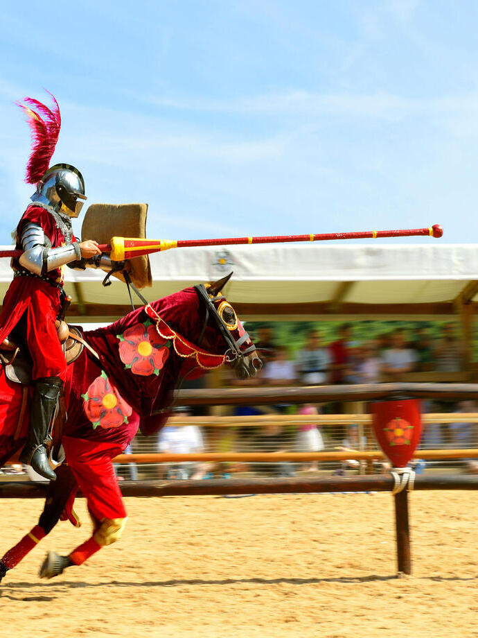 Reconstitution de la guerre des Deux-Roses au château de Warwick.
