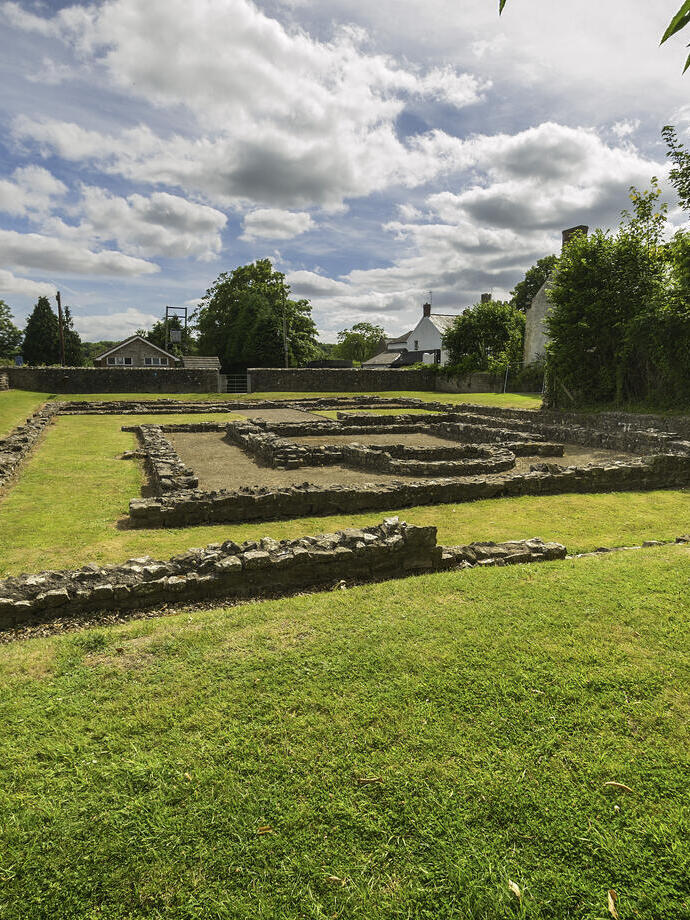 Resti del tempio romano-celtico nella città romana di Caerwent.
