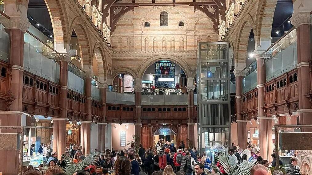 Mercato Metropolitano a community sustainable food market in London