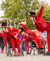 Artistes de rue au festival de Norfolk et Norwich