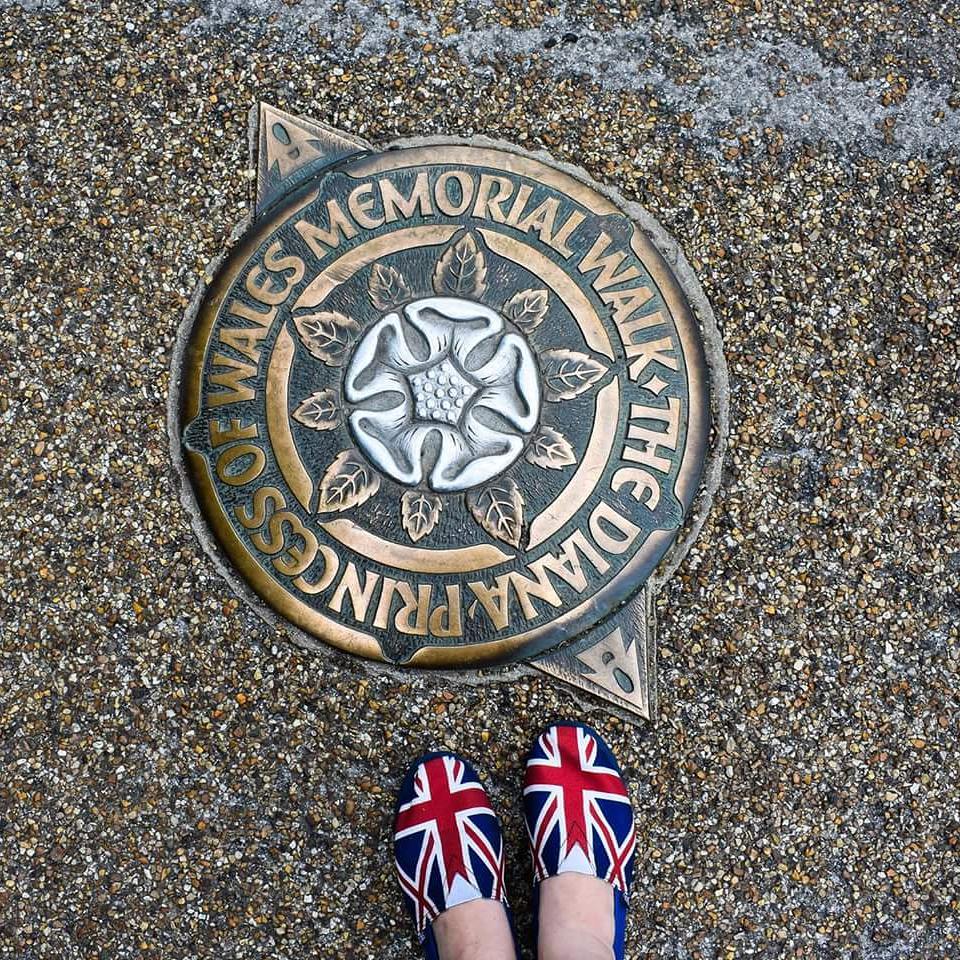 The Kensington Gardens memorial plaque
