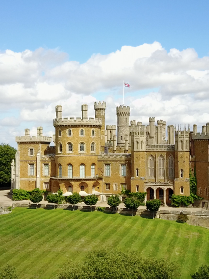 Eine Fernaufnahme von Belvoir Castle