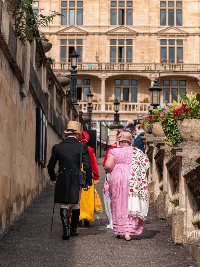 Personas disfrazadas de personajes de las novelas de Jane Austen