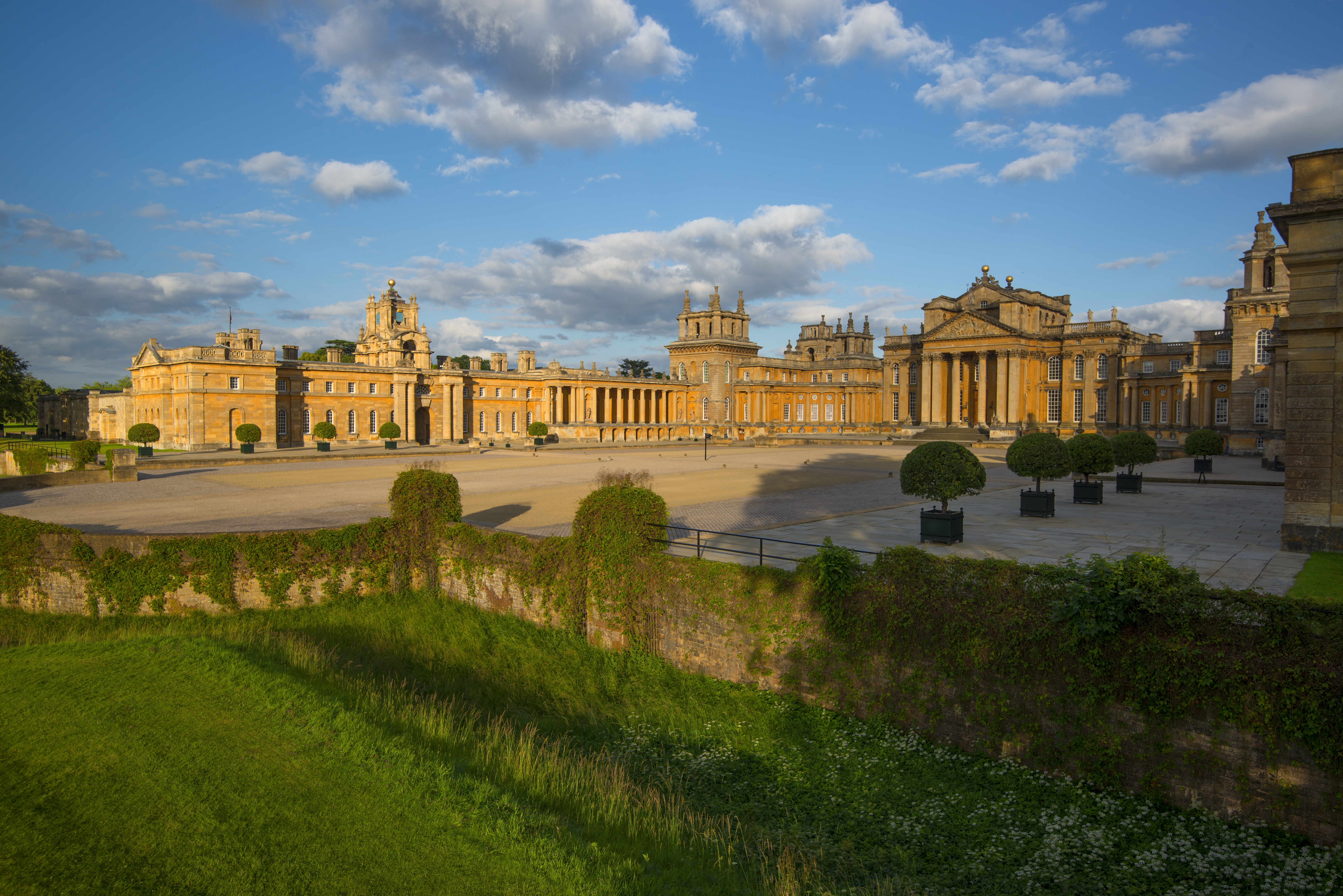 A west facing palace courtyard, bathed in sunshine