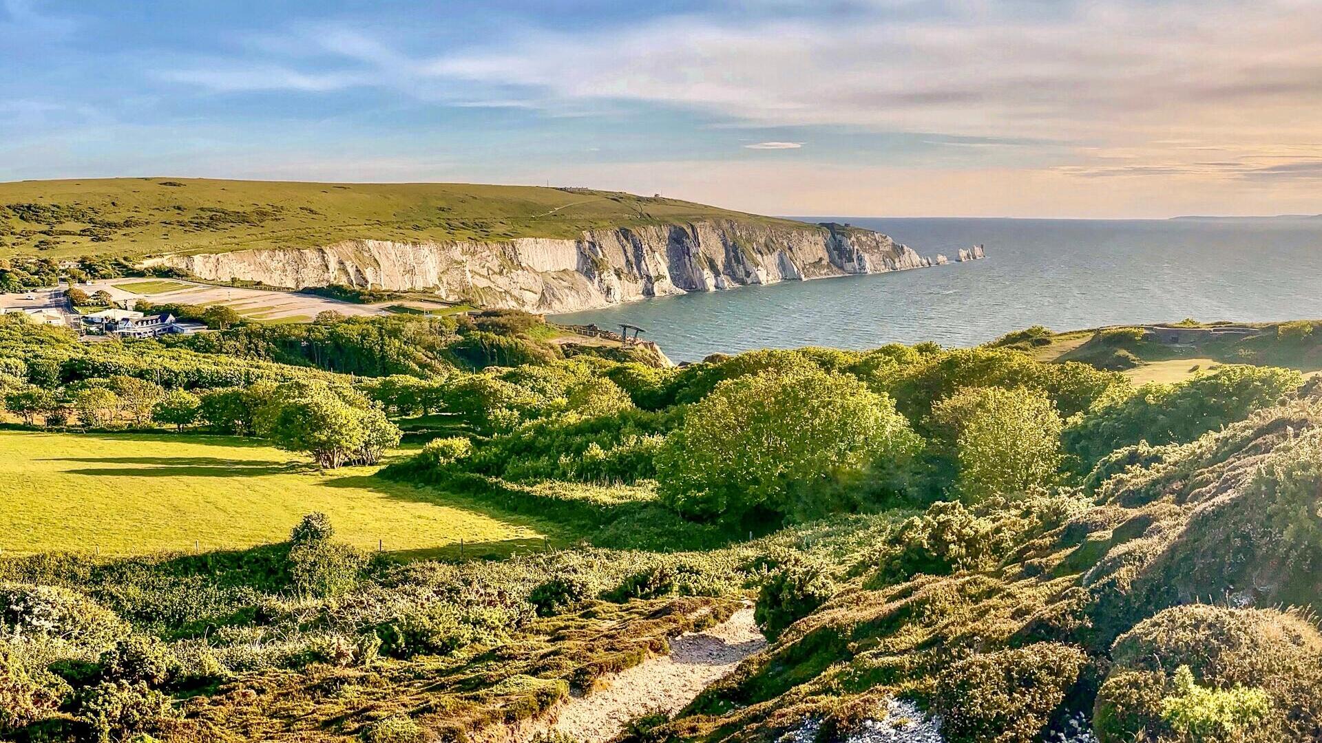 Landscape shot of chalk cliffs and ocean