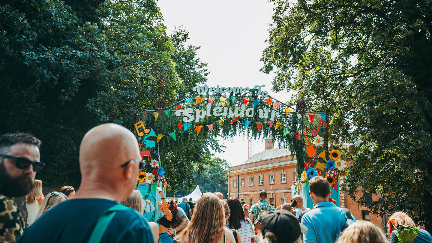 Gente en el festival Splendour
