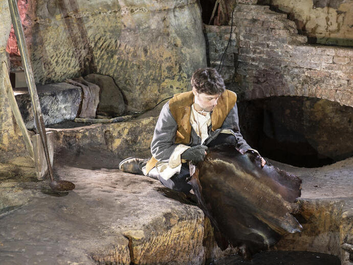 An actor putting on a performance at Nottingham City of Caves.