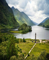 Glenfinnan Monument at the head of Loch Shiel, Lochaber.