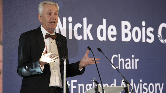 Photo of Nick de Bois CBE, Chair of VisitEngland Advisory Board presenting from the lectern