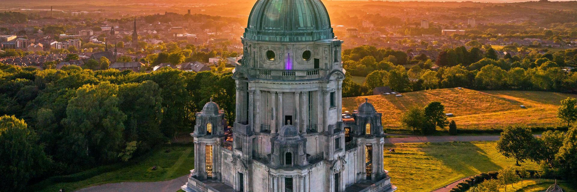 Ashton Memorial, Lancaster, vista dall'alto sulla baia di Morecambe