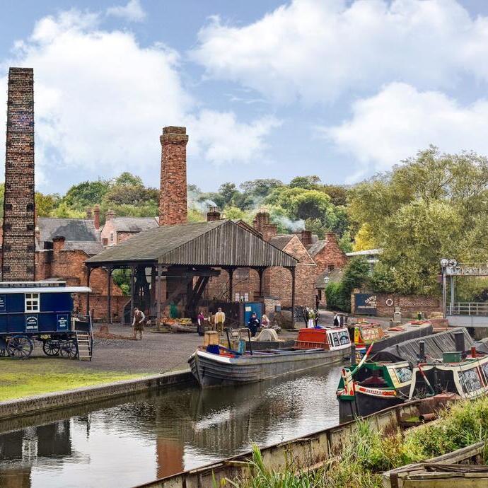 Quai pour bateaux au Black Country Living Museum, lauréat de la médaille d'or des VisitEngland Awards for Excellence 2025
