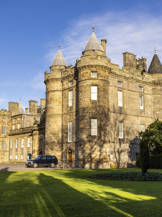 Vue du palais historique et de ses jardins