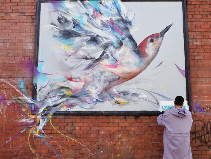 Graffiti depicting a bird in Bristol by L7matrix