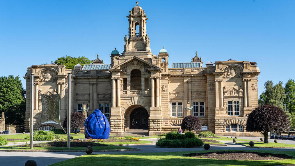 Exterior of Cartwright Hall, Bradford.