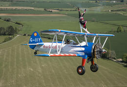 Wingwalking avec AeroSuperBatics